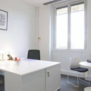 Bureau privé 22 m² 4 postes Coworking Cours du 30 Juillet Bordeaux 33000 - photo 3